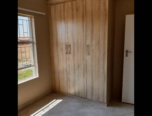 2 BEDROOM TOWNHOUSE FOR SALE IN KOOKRUS